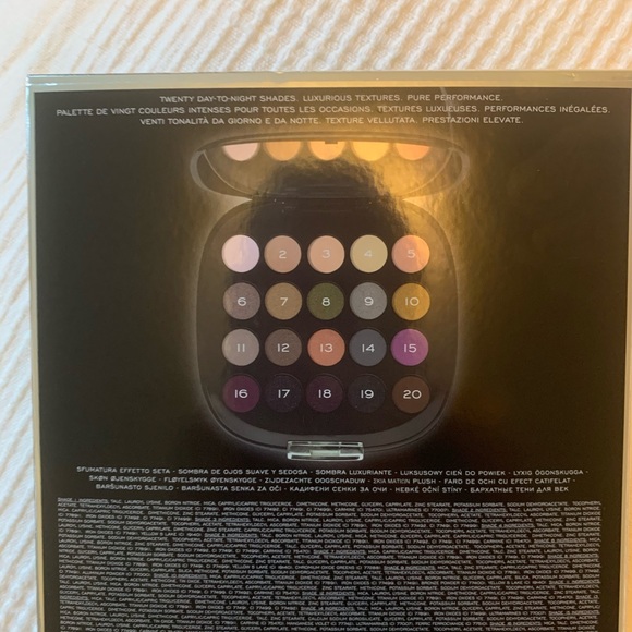 NIB - New Marc Jacobs Beauty eyeshadow palette - Picture 3 of 4